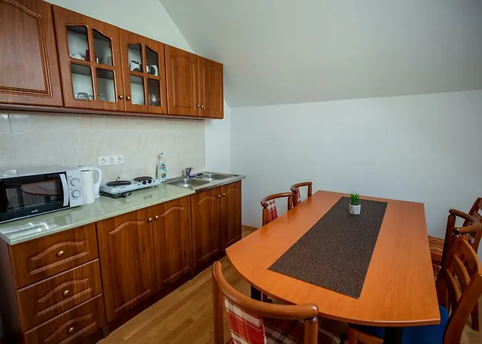 Teraszos Vendeghaz דירה